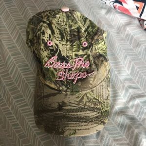 Women’s camo bass pro shop hat